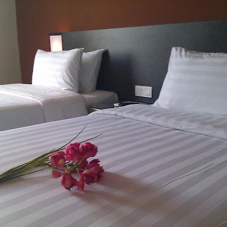 Nouvelle Hotel Johor Kulai Szoba fotó