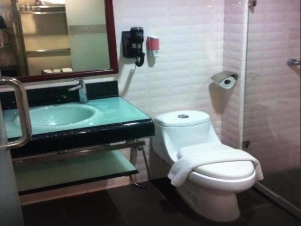 Nouvelle Hotel Johor Kulai Kültér fotó